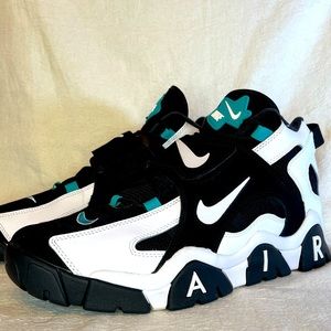 Nike air mid barrage white/black/teal like new Size 13 great condition